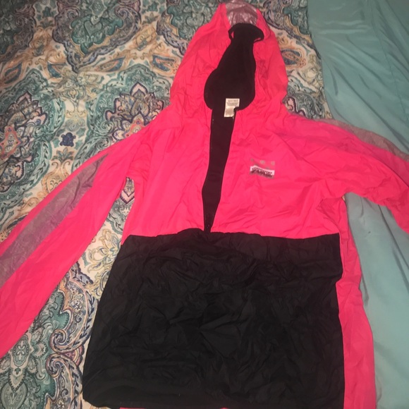 VS Pink rain jacket - Picture 2 of 7